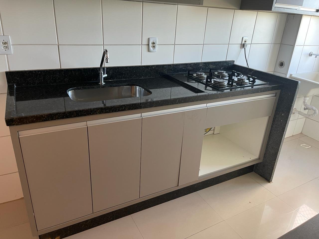 Apartamento reformado no Jardins Mangueiral, 2 quartos, nascente 05